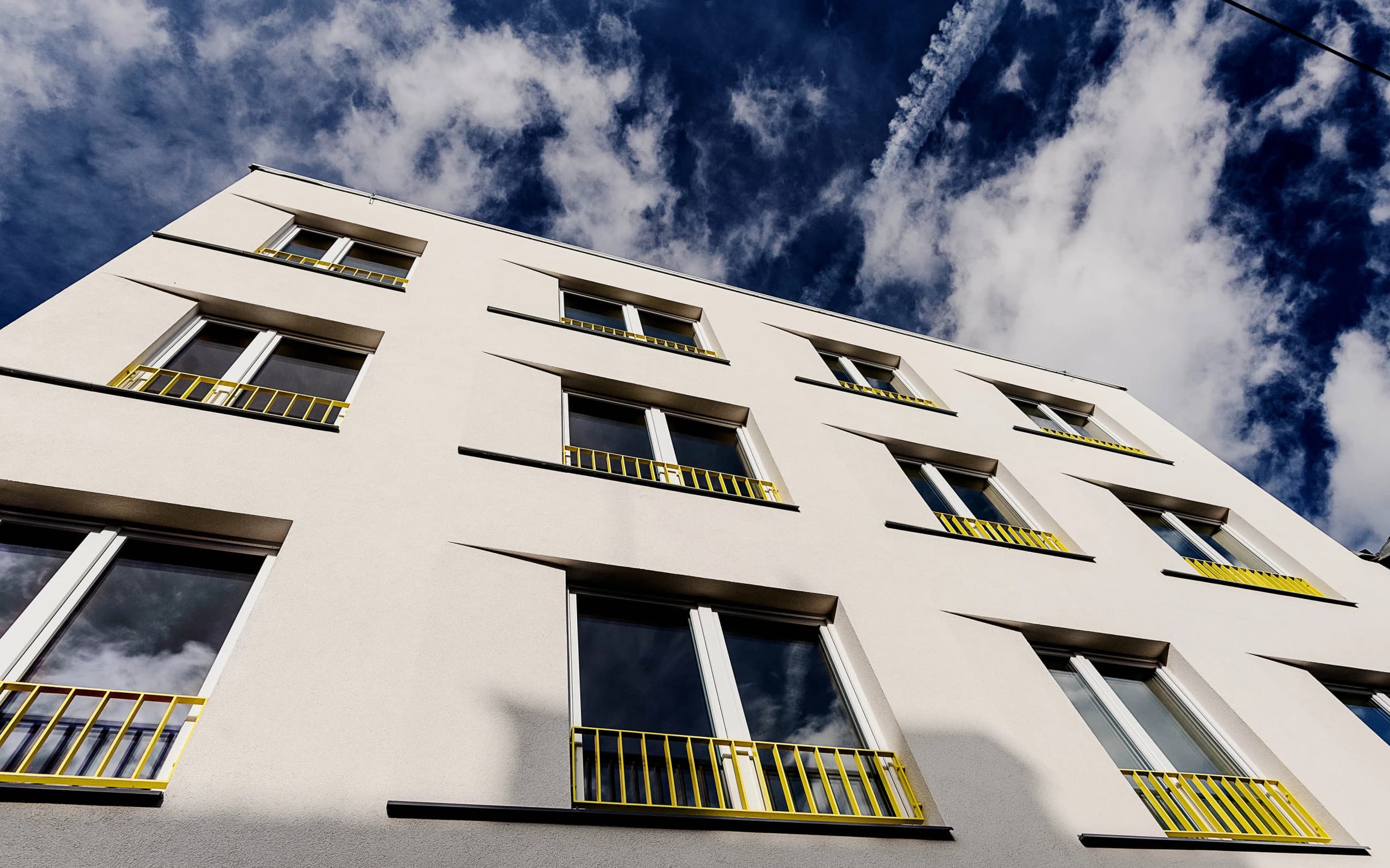 Bytový dům s Poštou – Brno, Dukelská třída